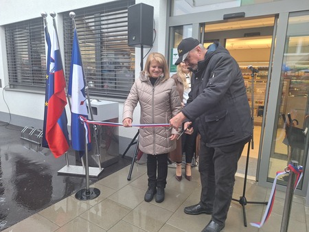 V MORAVČAH ODPRLI NOVO LEKARNO