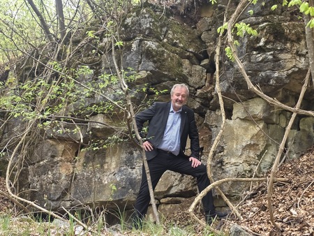 ŽUPAN OBISKAL KAMNOLOM PEČNARICA, VIR PEŠKEGA MARMORJA