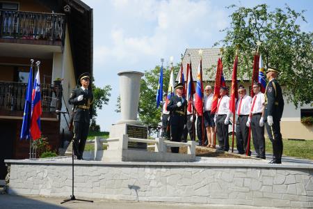 SPOMINSKA SVEČANOST OB 80-LETNICI POŽIGA VASI HRASTNIK
