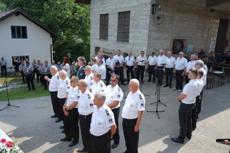 SPOMINSKA SVEČANOST OB 80-LETNICI POŽIGA VASI HRASTNIK