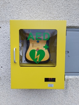 aed-z zunanjo omarico